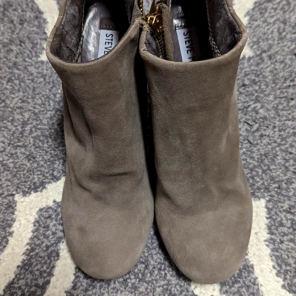 7 Steve Madden Gray Suede Block Heel Bootie